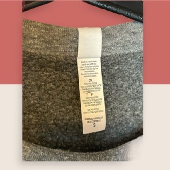 🌲 HOLIDAY SWEATSHIRT FULL OF CHEER AKA SIZE SMALL - Picture 3 of 4